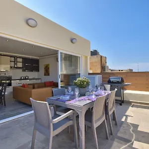 Luxe 3-bedroom Duplex Penthouse With Sea View Terrace And Jacuzzi La Valette
