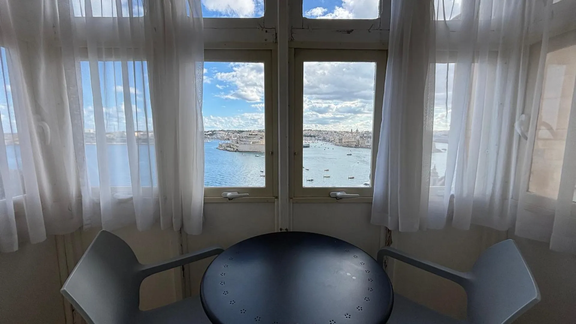 Grand Harbour Hotel Valeta 2*,